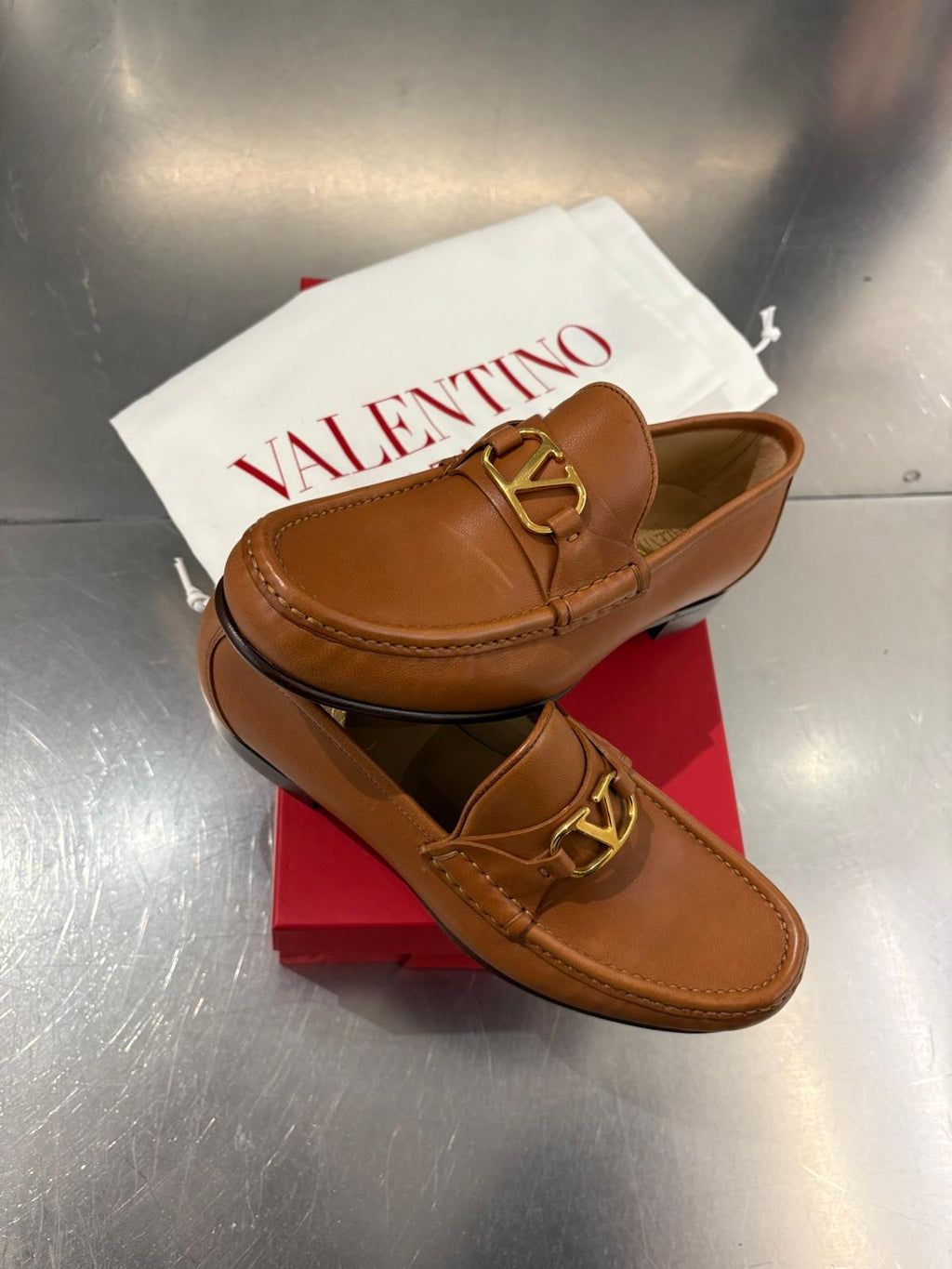 Valentino Garavani VLogo Loafer – Tobacco